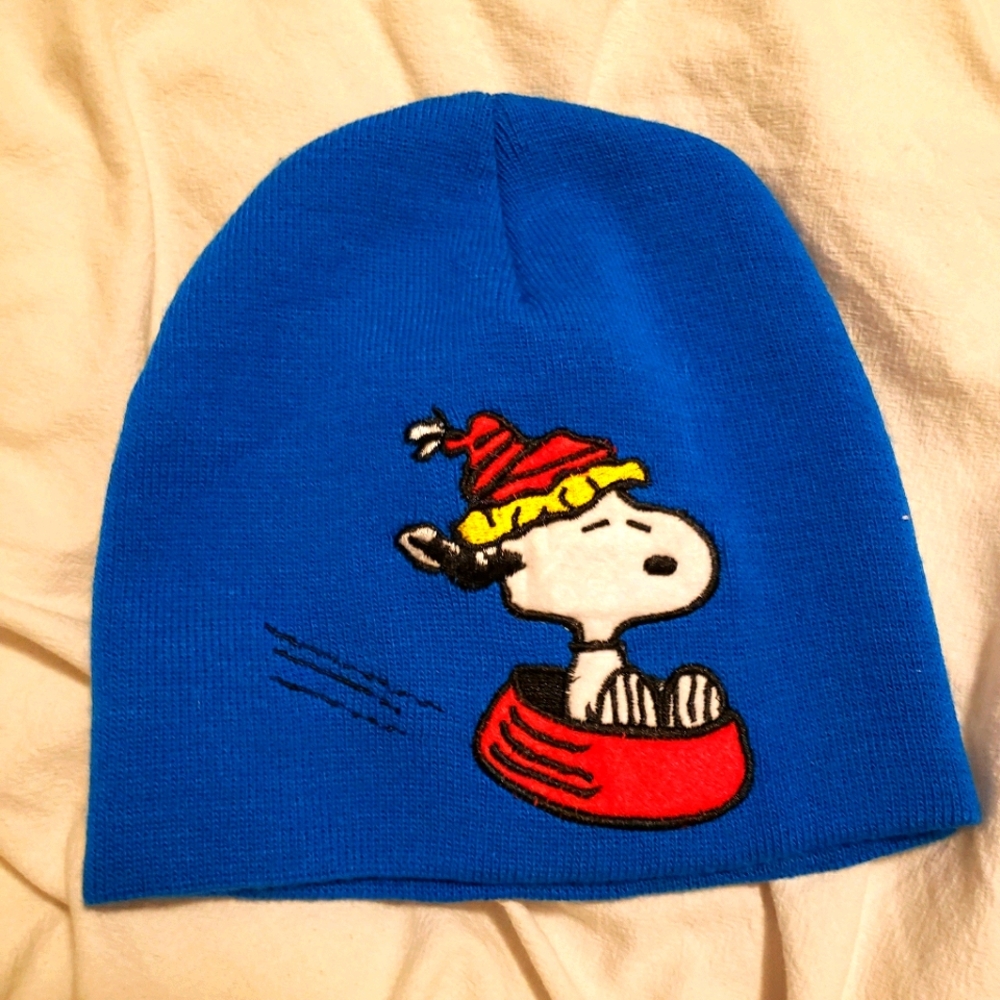 Peanuts Blue Snoopy Beanie Hat - Picture 1 of 5